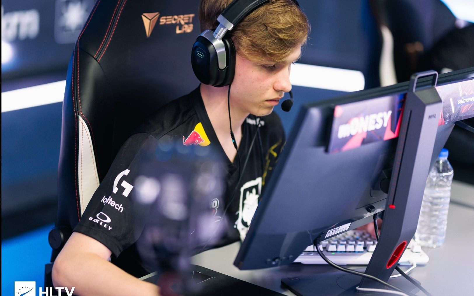 她逐渐成长 她逐渐成长