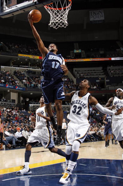 这使他对两 这使他对两